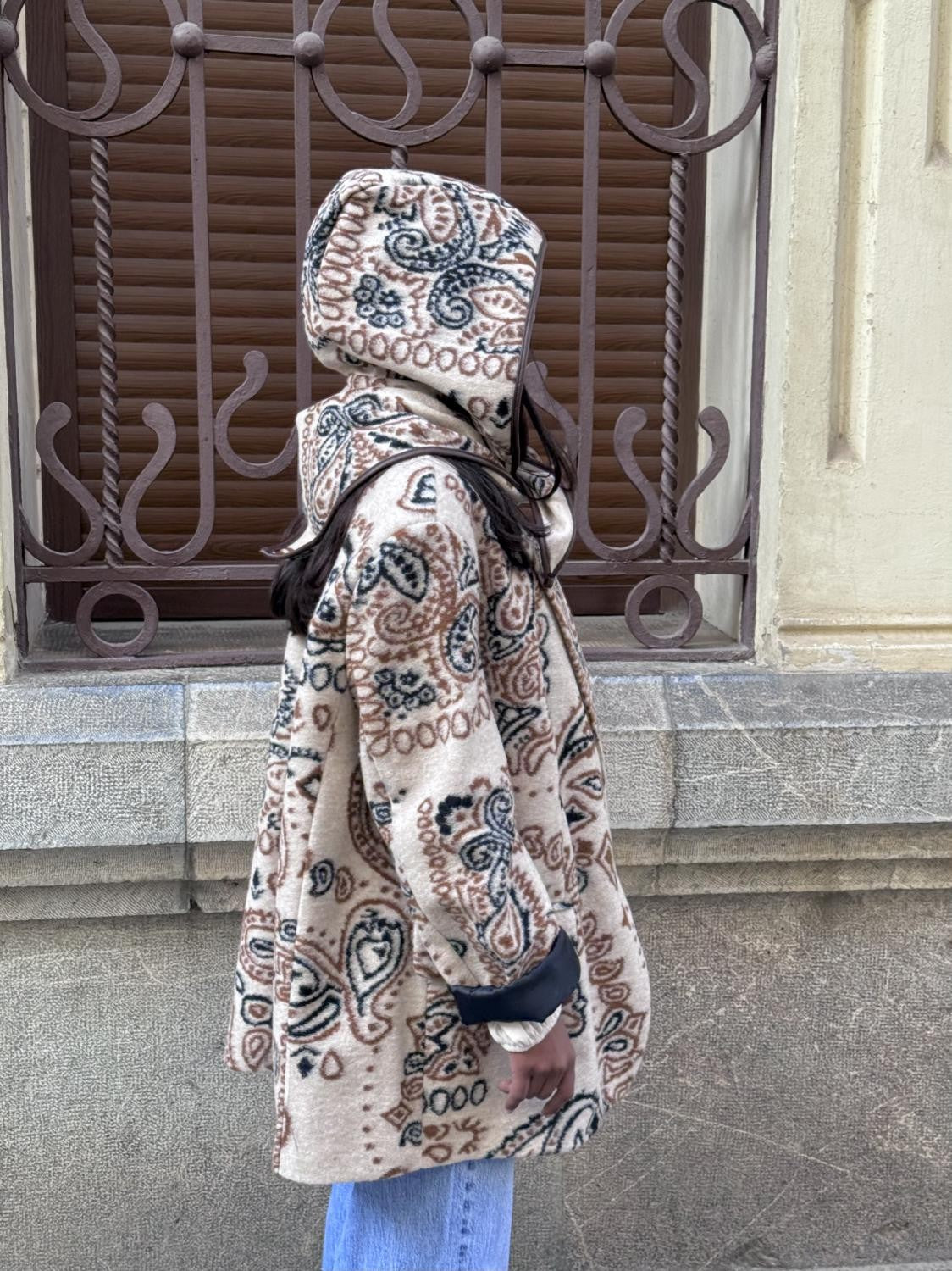 BANDANA MÁS CAPOTA PAISLEY Beige