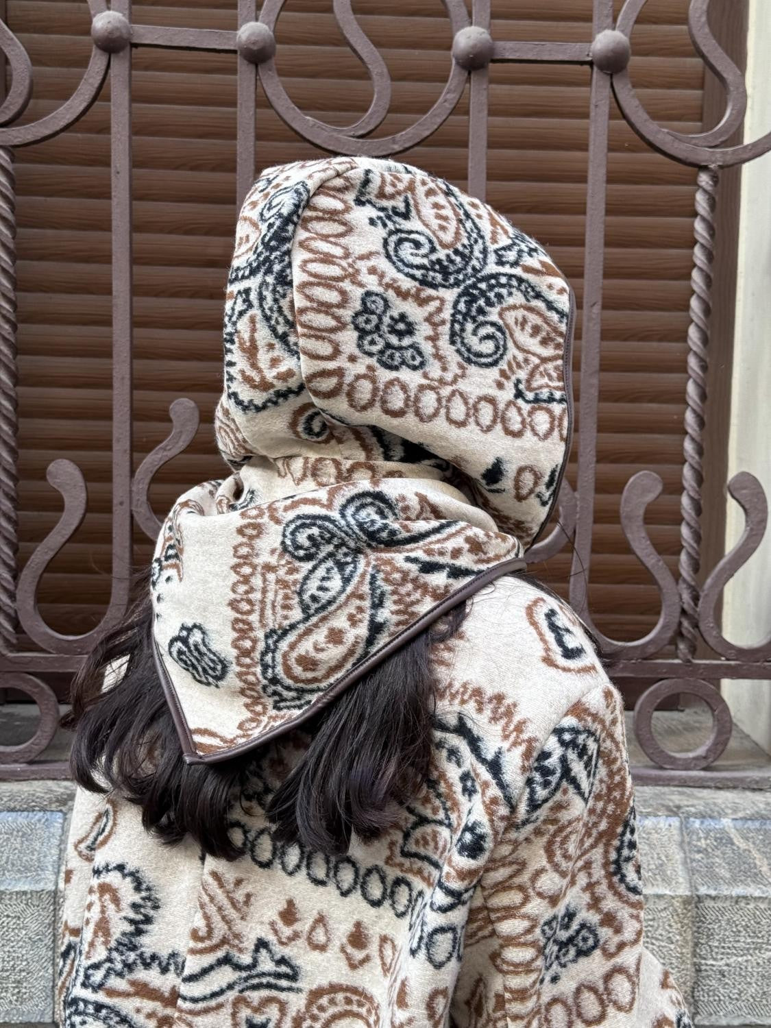 BANDANA MÁS CAPOTA PAISLEY Beige