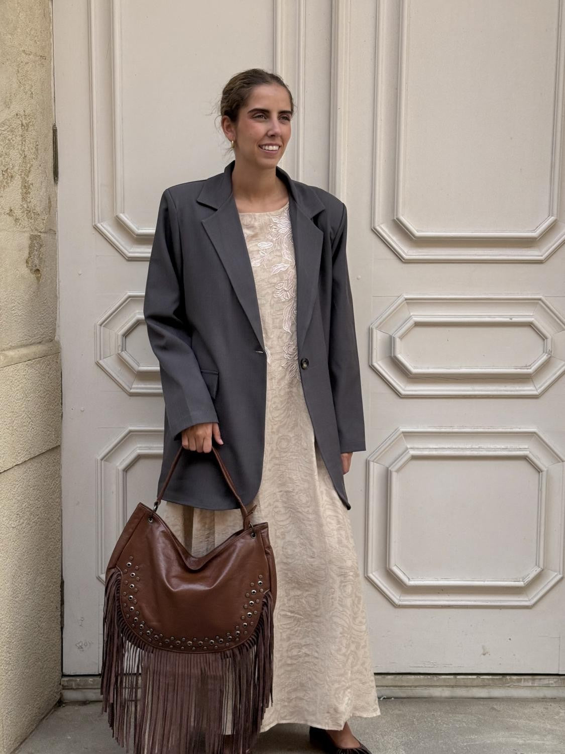 VESTIDO BORDADO FLORAL ISADORA Beige