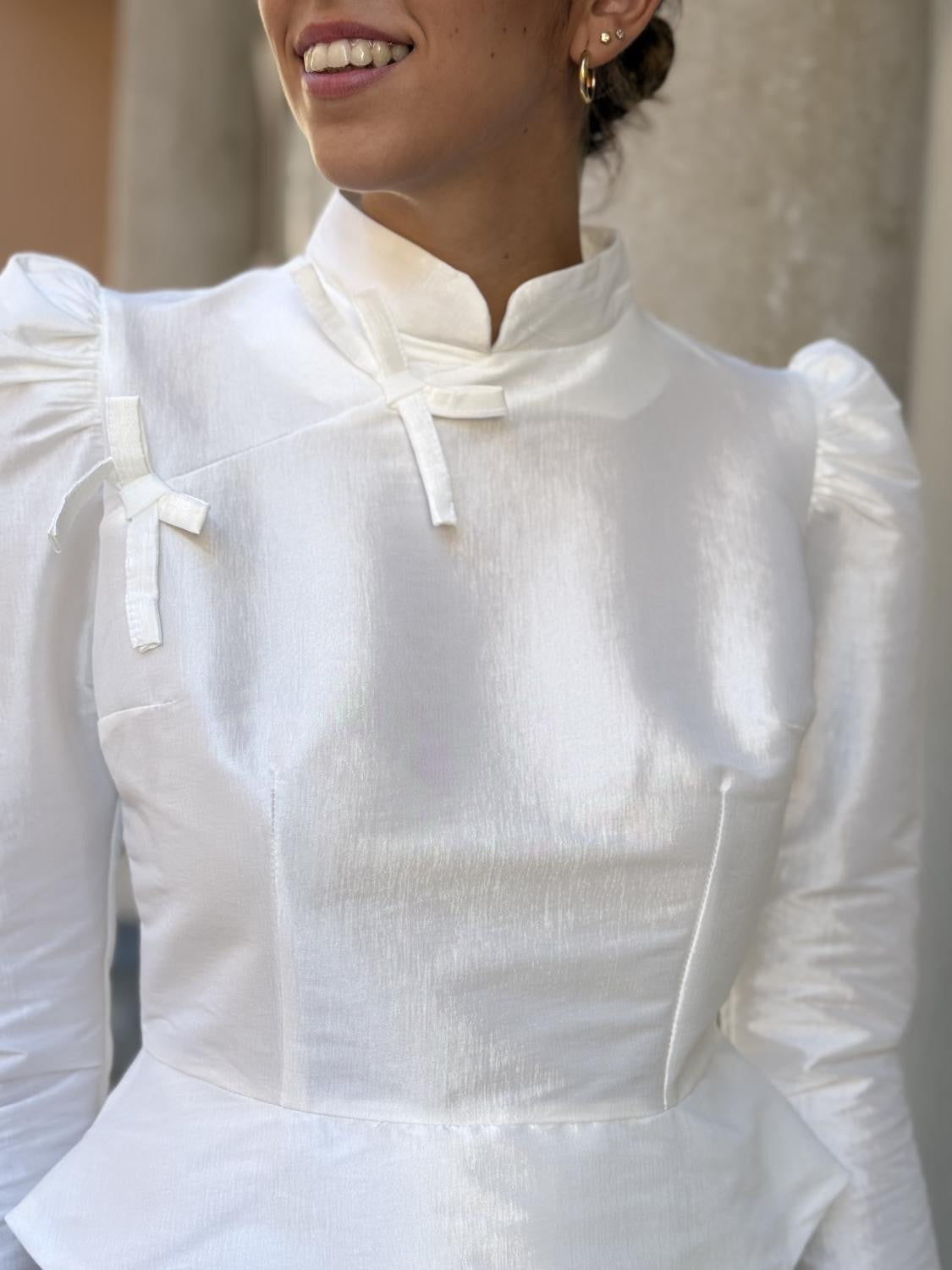BLUSA INVITADA TAFETÁN LAZOS HALO BLANCA Blanco