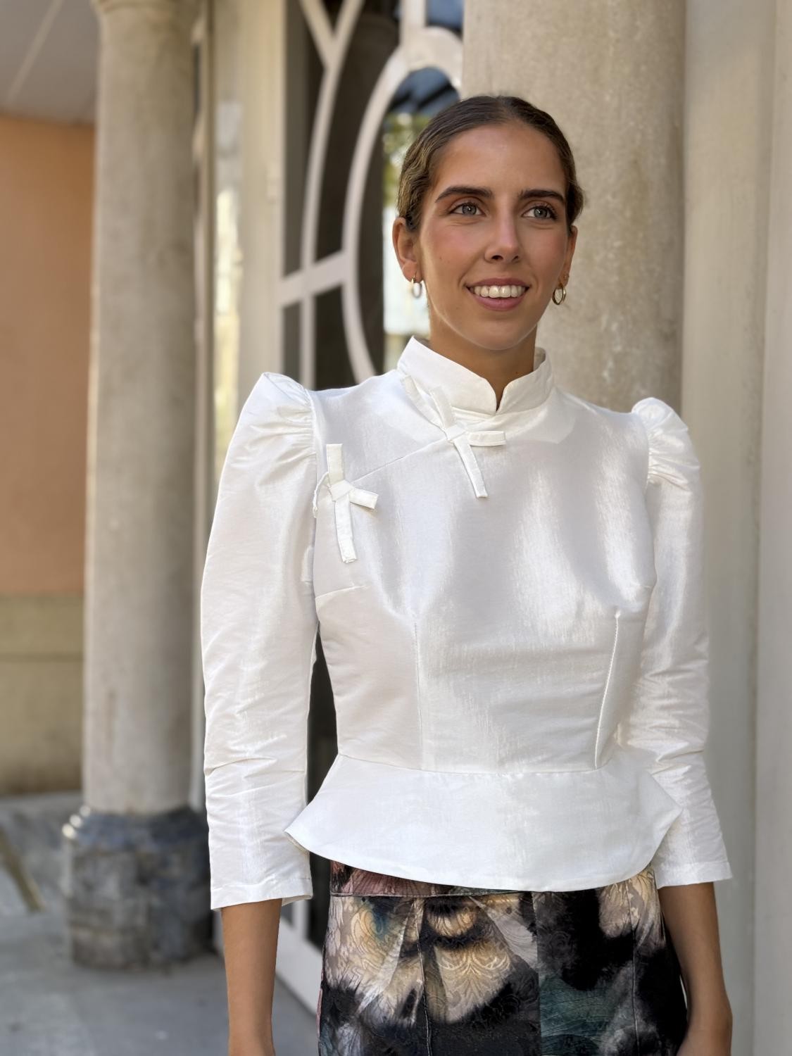 BLUSA INVITADA TAFETÁN LAZOS HALO BLANCA Blanco