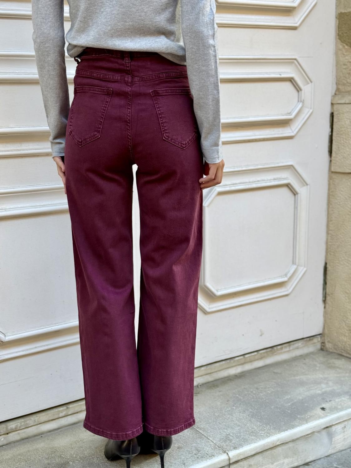 PANTALÓN VAQUERO CRISS CROSS Burdeos