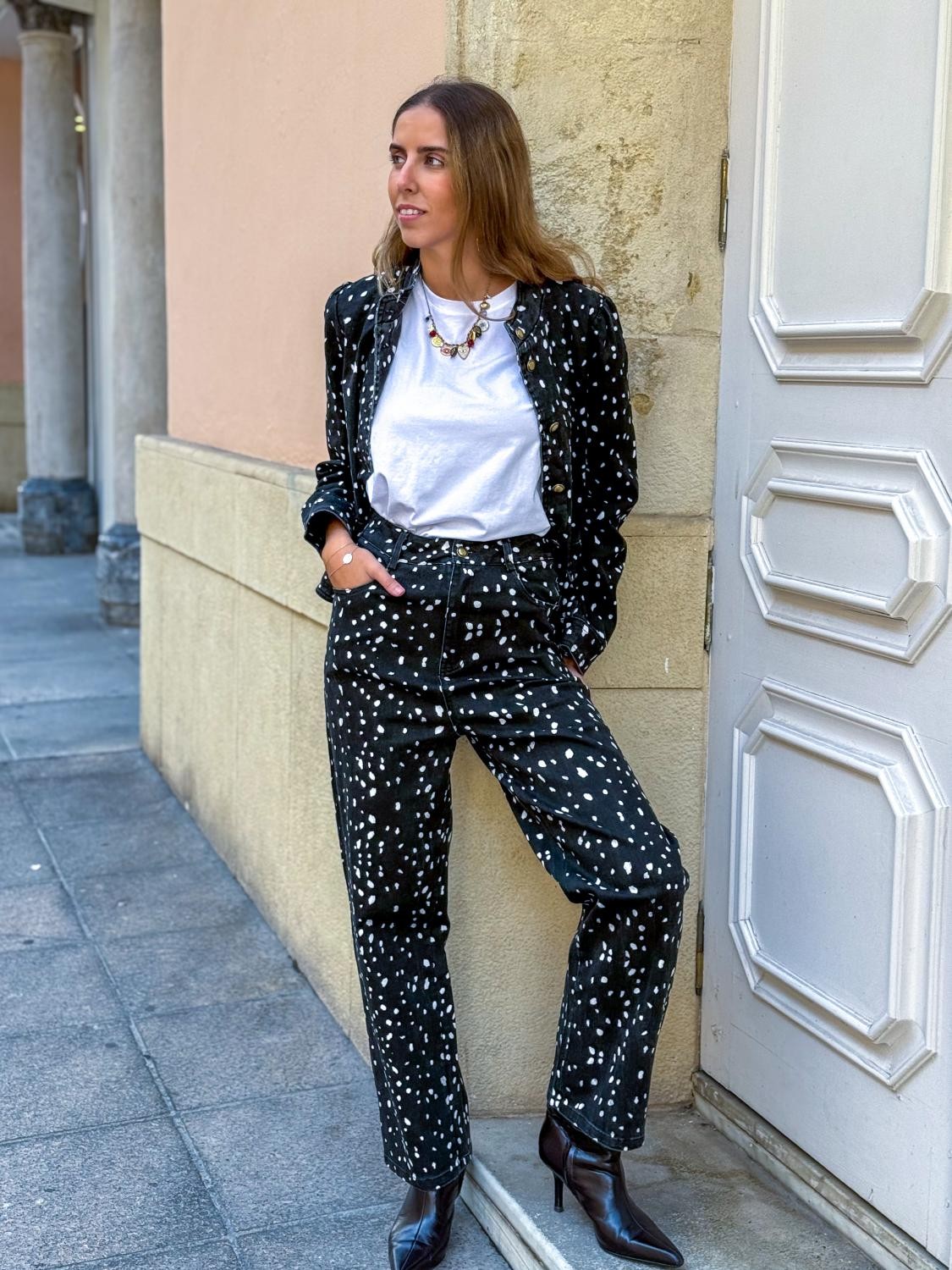 PANTALÓN VAQUERO CINCO BOLSILLOS MALA PINTA - NEGRO