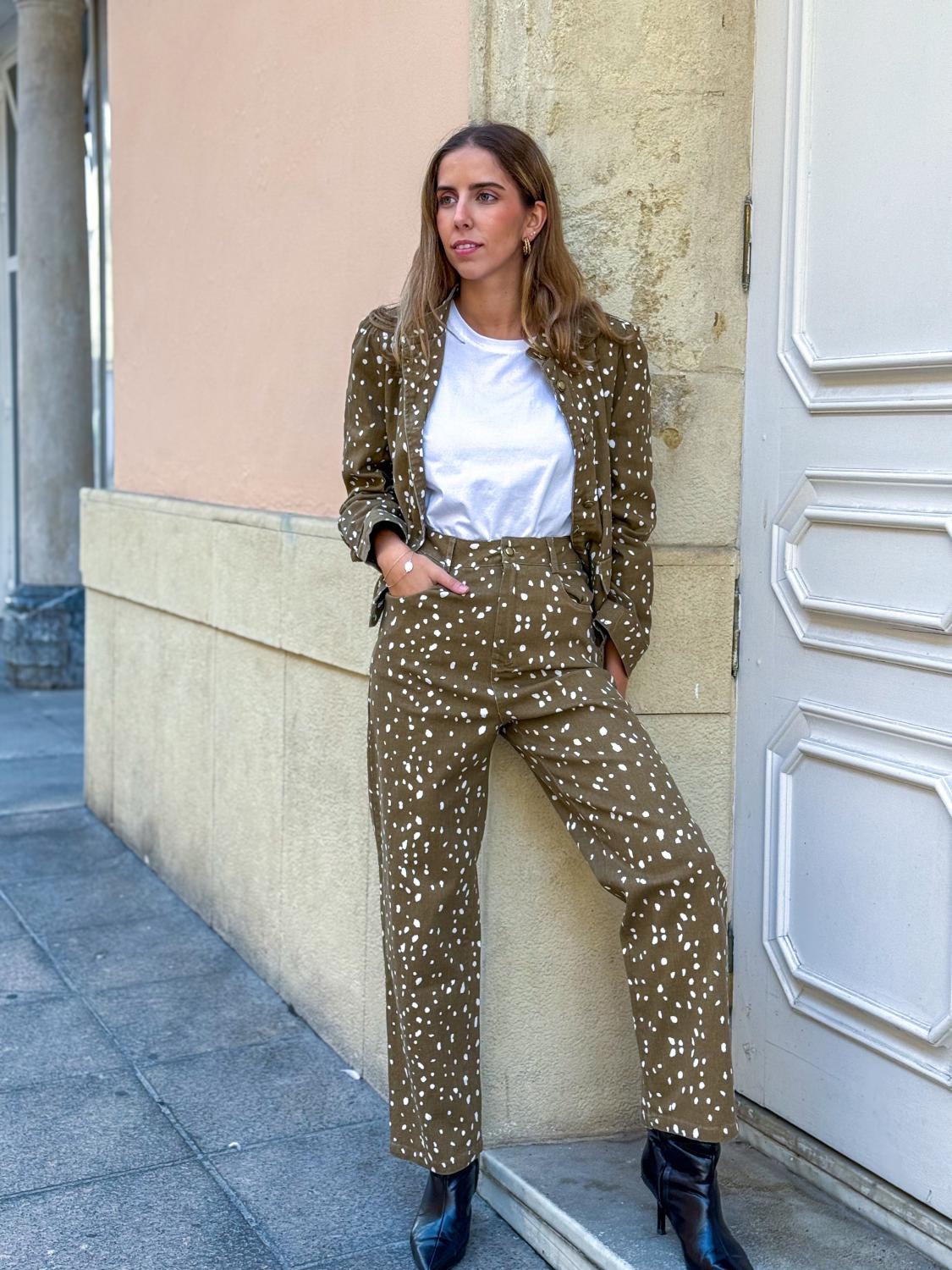 PANTALÓN VAQUERO CINCO BOLSILLOS MALA PINTA - CAMEL